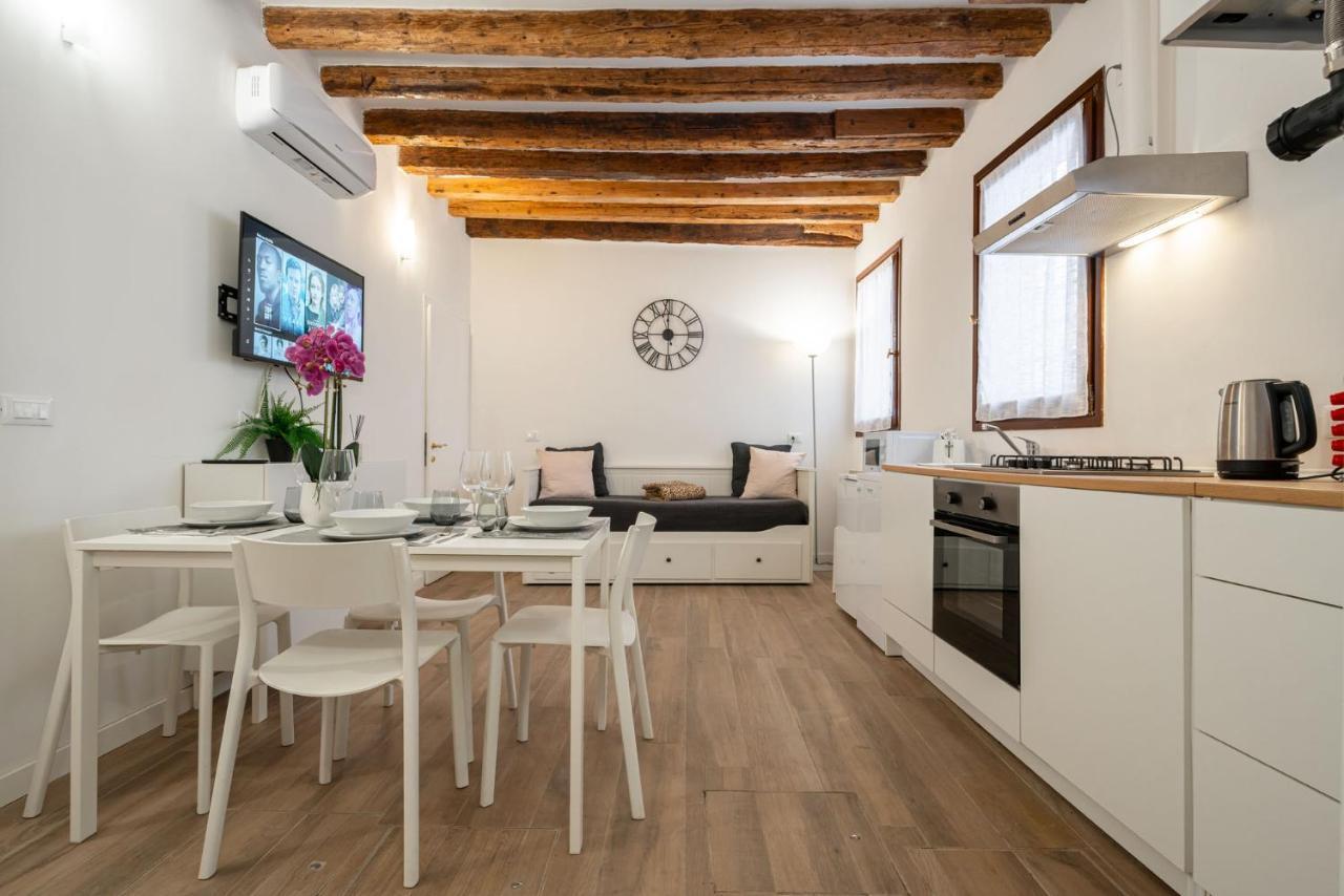 Suite Rava - San Marco With Pool Venice Exterior photo