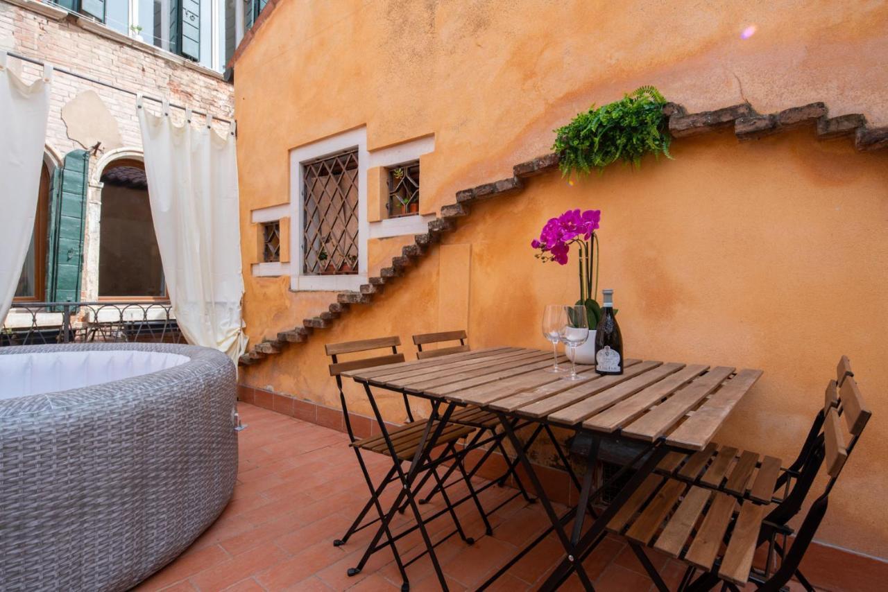 Suite Rava - San Marco With Pool Venice Exterior photo